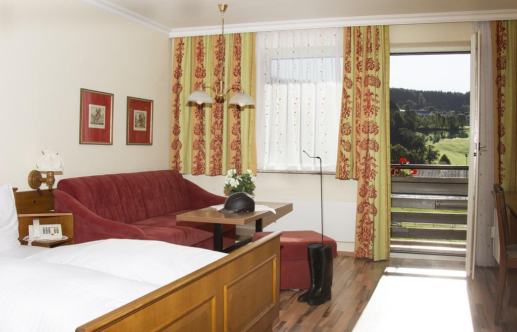Hotel Reitzentrum Hausruckhof Ampflwang im Hausruckwald Екстериор снимка
